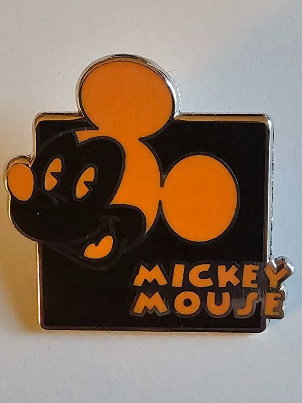 DISNEY Pin Trading ~ Mickey Mouse Expressions ~ Orange/Joyful ~ 2012 ~ P27